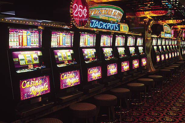 jaun88 Slots gameplay on mobile showing bet controls, balance, and win notifications